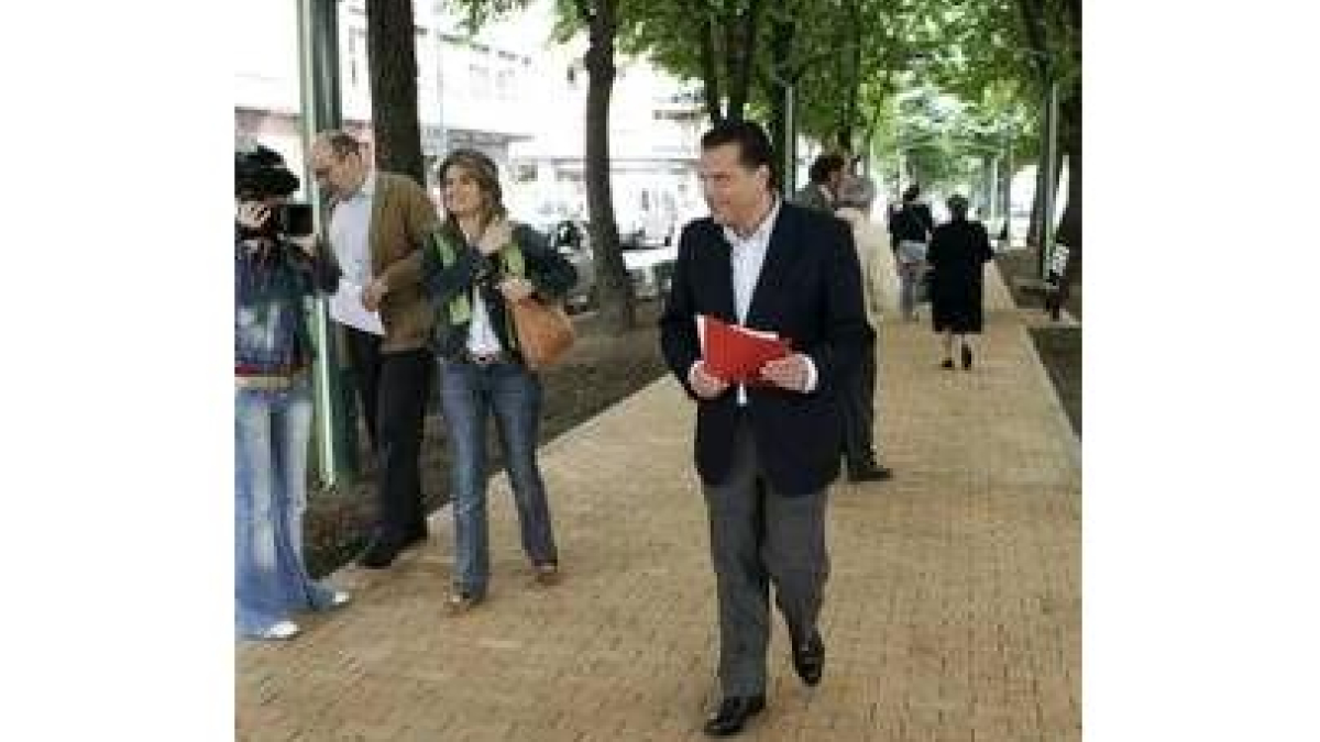 Amilivia inauguró ayer la remodelación del bulevar de José Aguado