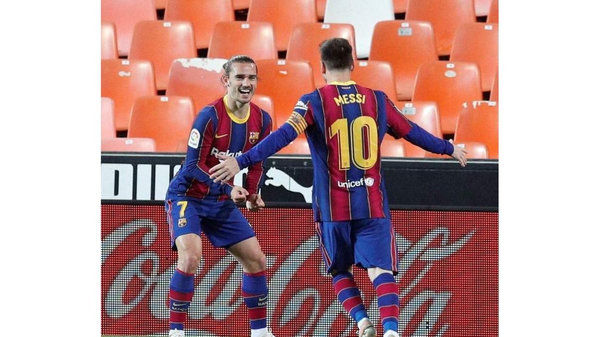 Dos tantos de Leo Messi y otro de Griezmann le dieron un triunfo de oro al Barcelona. KAI FÖRSTERLING