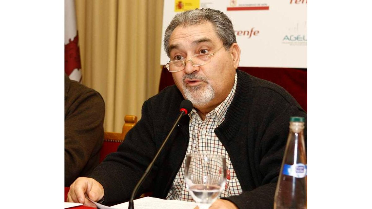 El escritor leonés José Antonio Llamas.