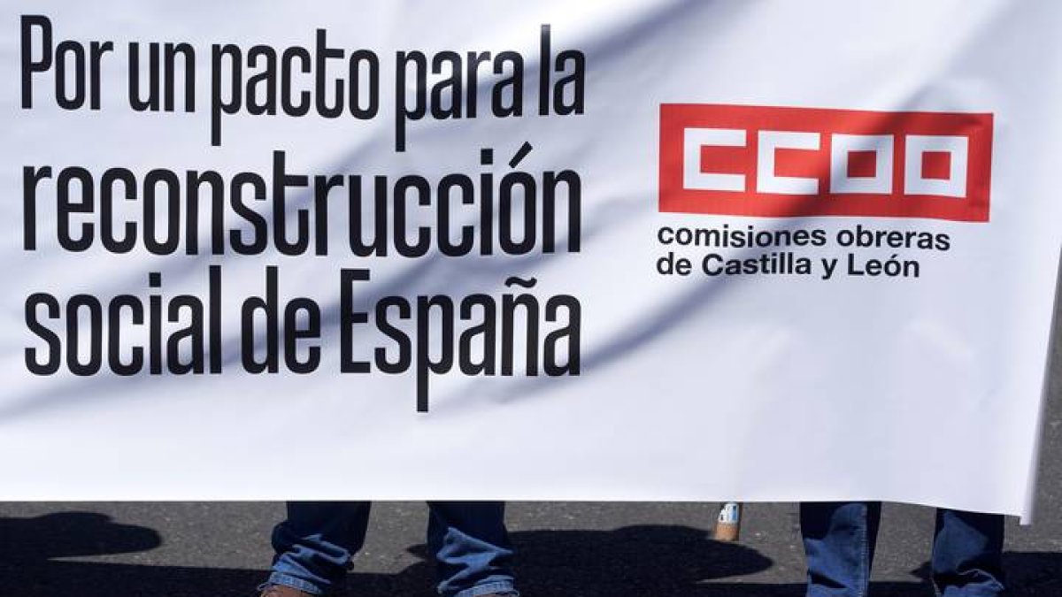 Concentración convocada por los sindicatos UGT y CC.OO. RAÚL SANCHIDRIÁN