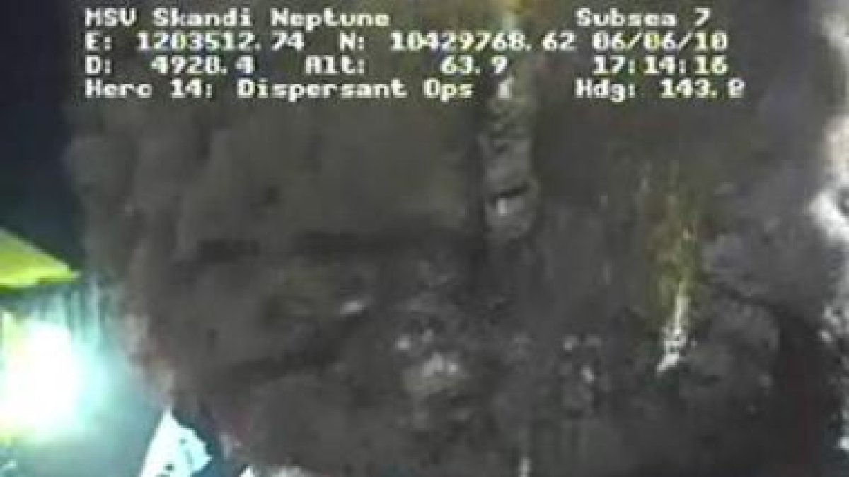 Salida del petróleo en la plataforma Deepwater Horizon.