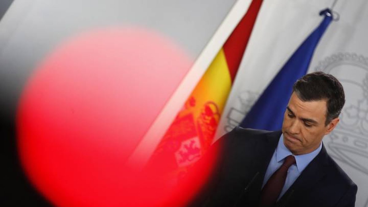 Pedro Sánchez anuncia medidas frente al coronavirus. JAVIER LIZÓN