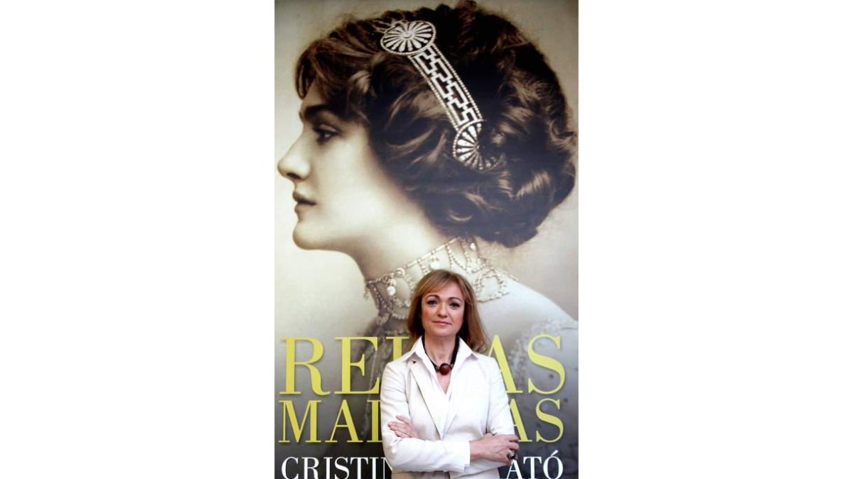 La escritora y periodista Cristina Morató, autora de ‘Reinas malditas’