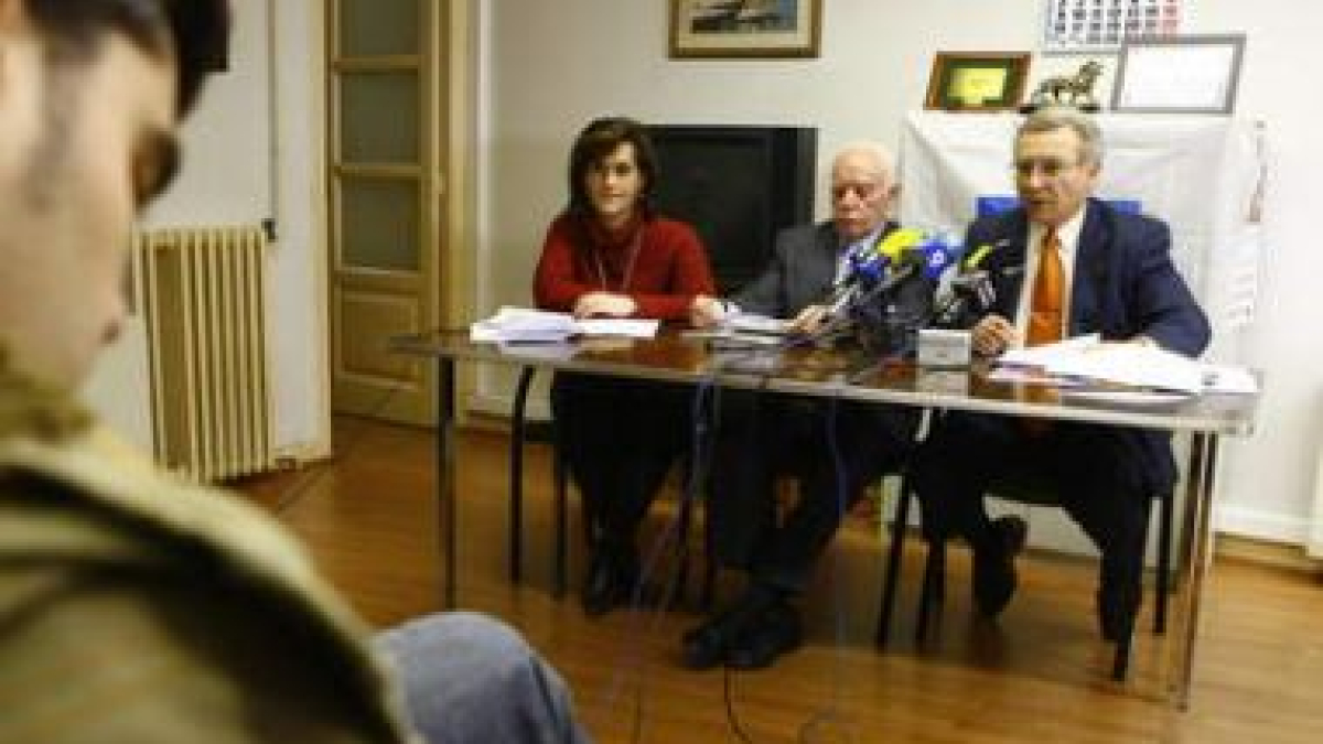 Teresa González, Joaquín Ferrando y Martín Manceñido, ayer