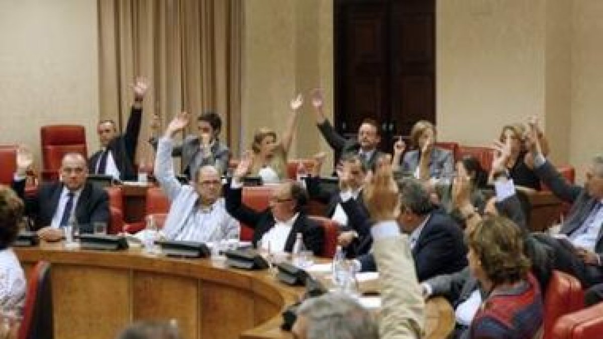 Imagen de la votación sobre la comparecencia de Fernández de la Vega y Rubalcaba.