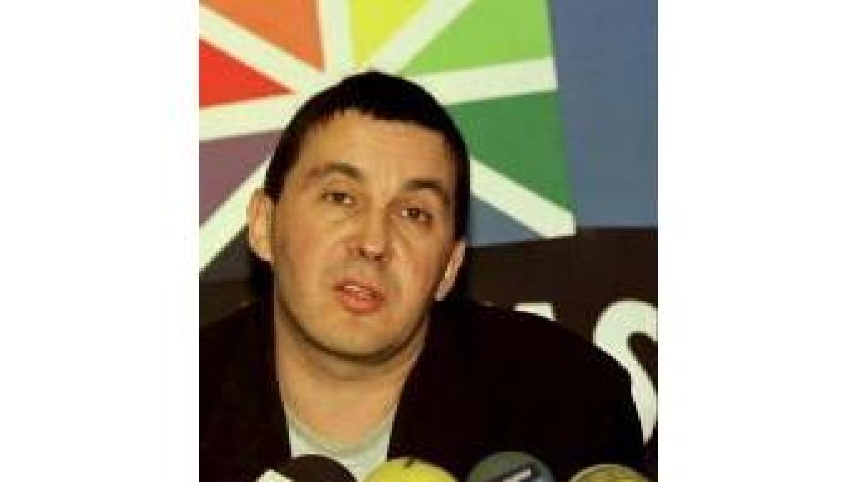 Arnaldo Otegi, portavoz de Batasuna, durante una comparecencia pública