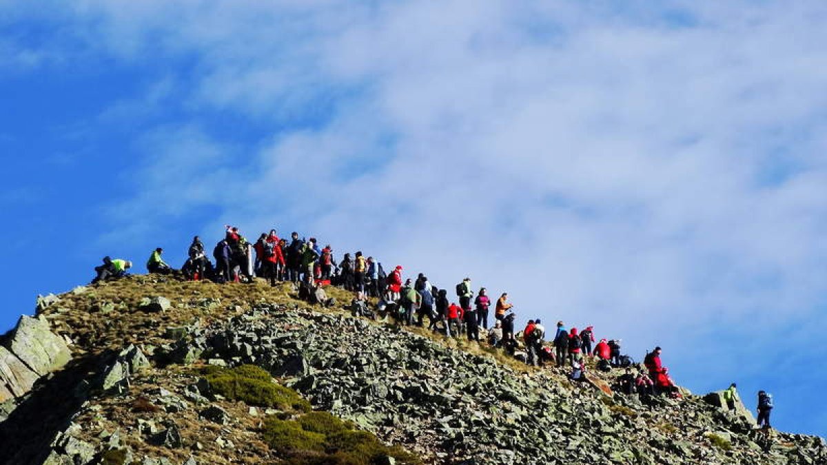 El belén de cumbres del Catoute es una tradición iniciada en 1969 por la Peña Montañeros de Gistredo.