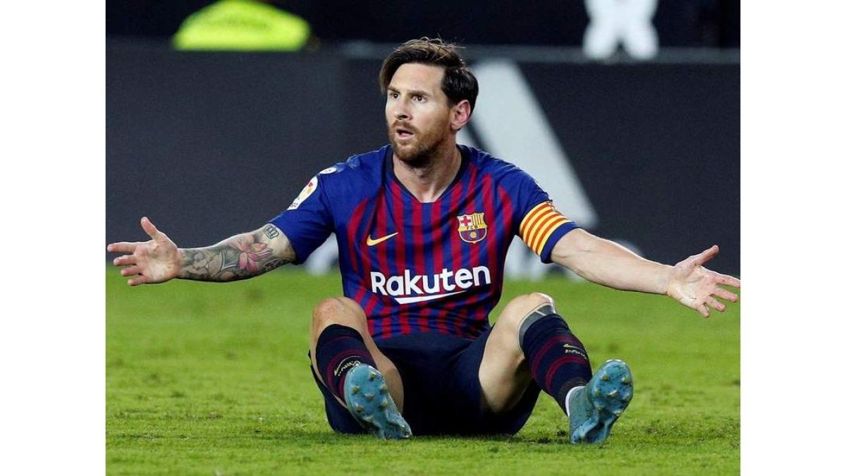 Leo Messi tiró una vez más del Barcelona pero, aunque hizo el gol de su equipo, no pudo evitar el empate ante el Valencia. KAI FÖRSTERLING