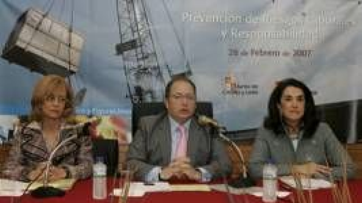 Lourdes Rodríguez Rey, Eduardo Fernández y Asunción Martínez, durante la jornada técnica de ayer