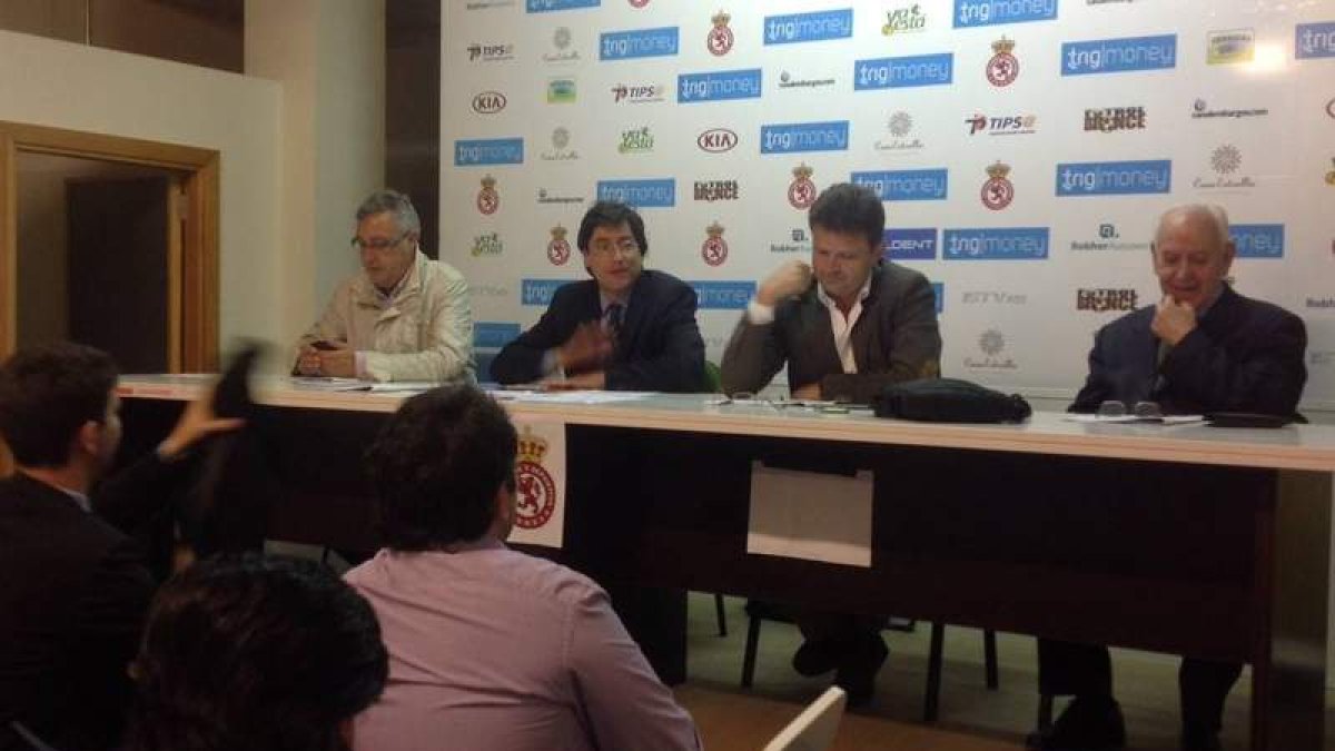 La reunión de coordinación para el encuentro de La Roja del 11 de junio se celebró ayer en el Reino