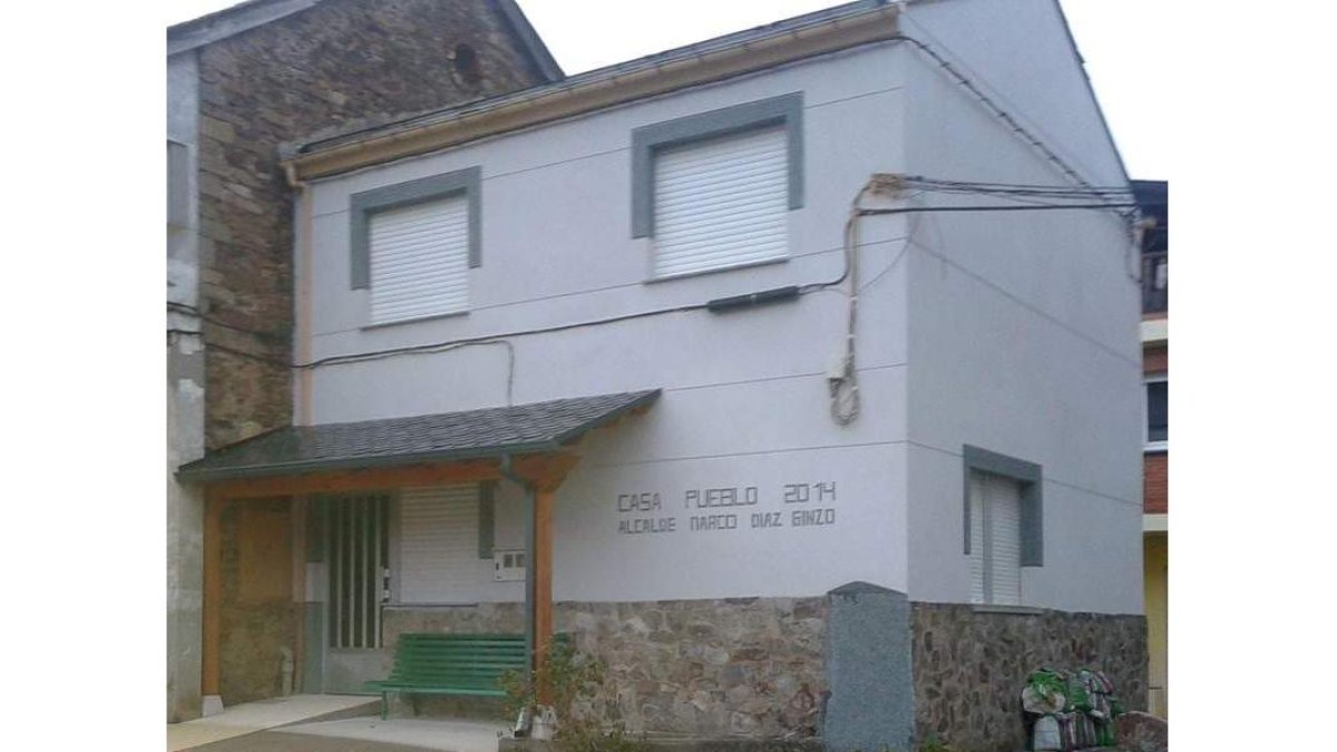 La Casa del Pueblo y consultorio médico de Santa Marina.