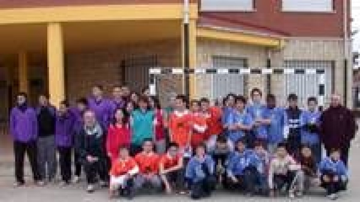 Los niños del IES Santa María de Carrizo compitieron este fin de semana en fútbol sala