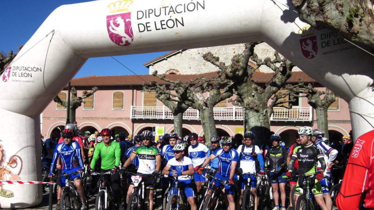 La marcha cicloturista es la más veterana de la provincia.