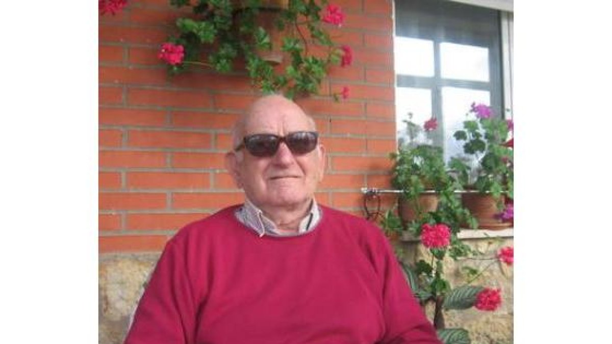 Amador Sierra, el más anciano de los pedáneos del homenaje.