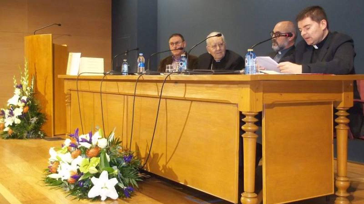 Presentación de la revista ‘Studium legionense’.