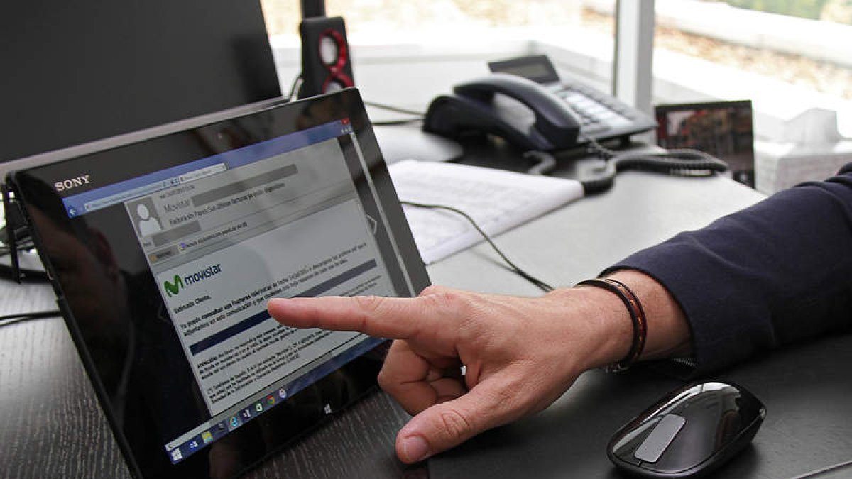 Una de las muchas páginas web falsas de las que alerta la AEI.