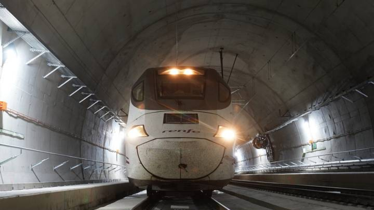 Pruebas de la alta velocodad en la Variante de Pajares. DL