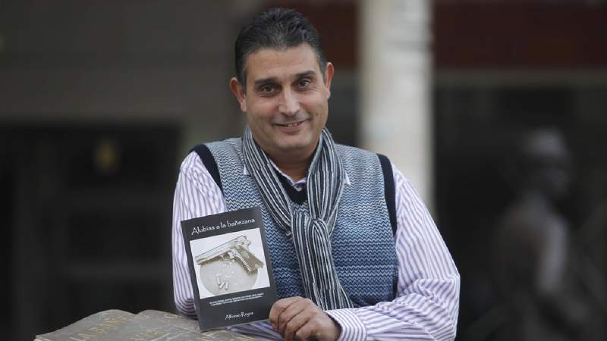 Alfonso Reyes, con «Alubias a la bañezana», el tercer libro de relatos que firma.