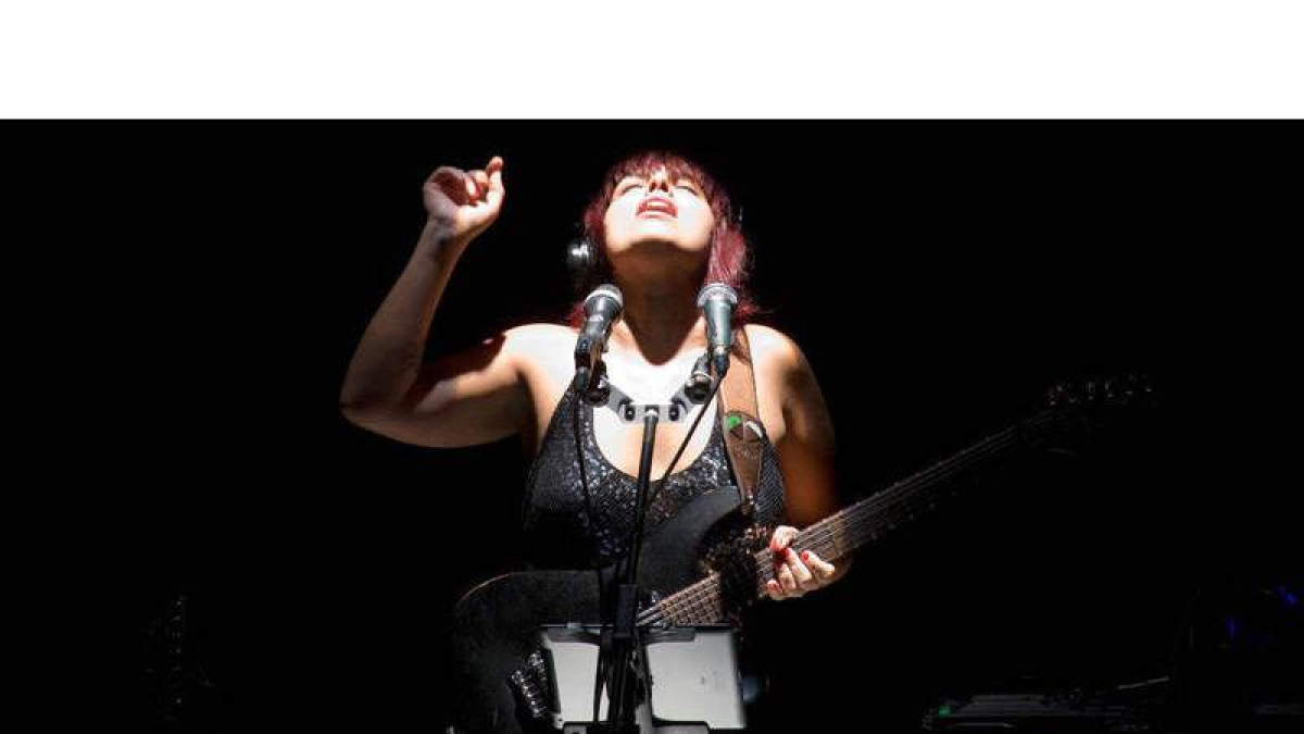 La leonesa Hanna Borja, conocida artísticamente como Jhana Beat o Jhana Electrorganic. ICAL