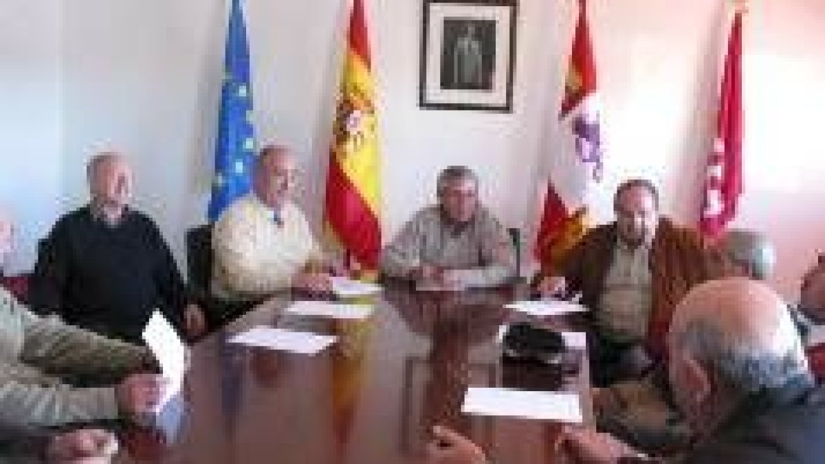 Los representantes de La Bañeza continuarán asistiendo a los plenos de la mancomunidad este año