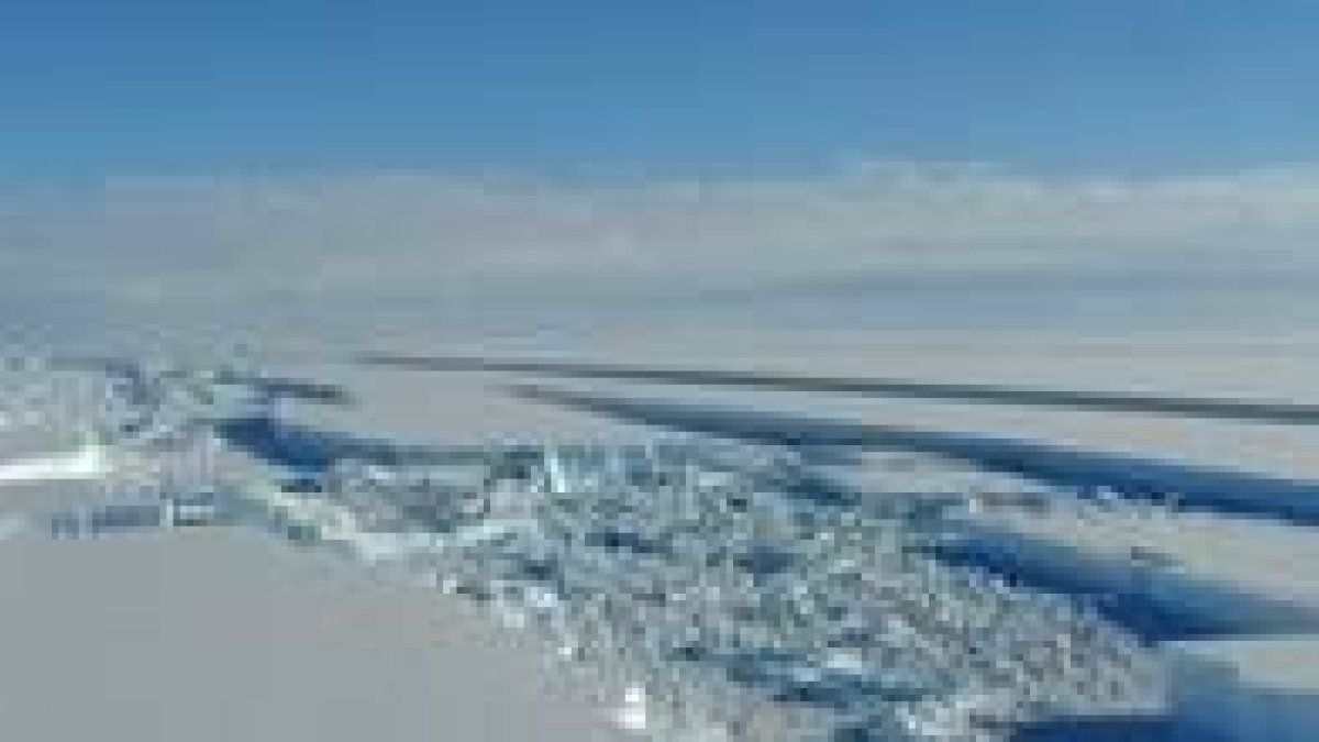Las dimensiones de la fractura del hielo es la segunda más importante de los últimos diez años