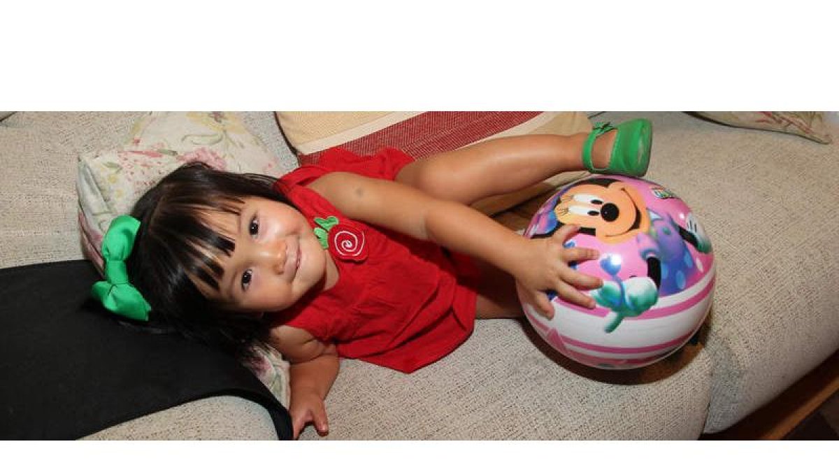 Elena es la hija de Tere Mediavilla y José Rafael Campos.