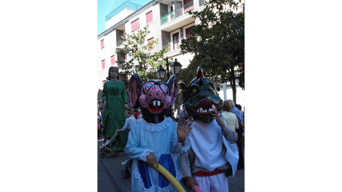 Los gigantes y los cabezudos volverán a recorrer las calles.