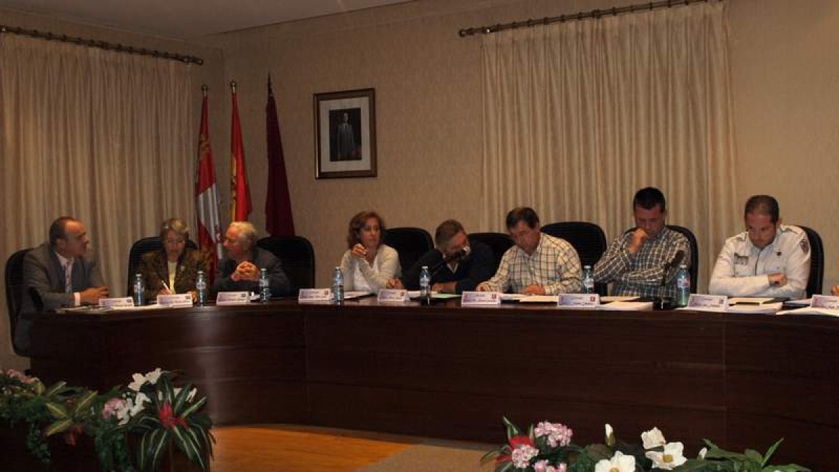Pleno del Ayuntamiento de Boñar del pasado jueves, en el que se debatió sobre el ‘fracking’.