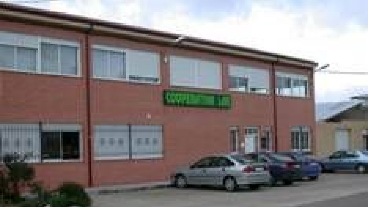 La cooperativa LAR pretende desarrollar su trabajo con los ganaderos de la comarca del Órbigo