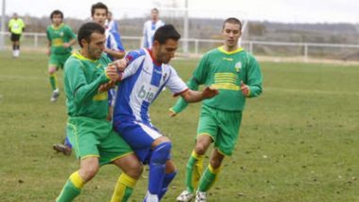 La Deportiva B se vio sorprendida por el Arenas en el derbi.