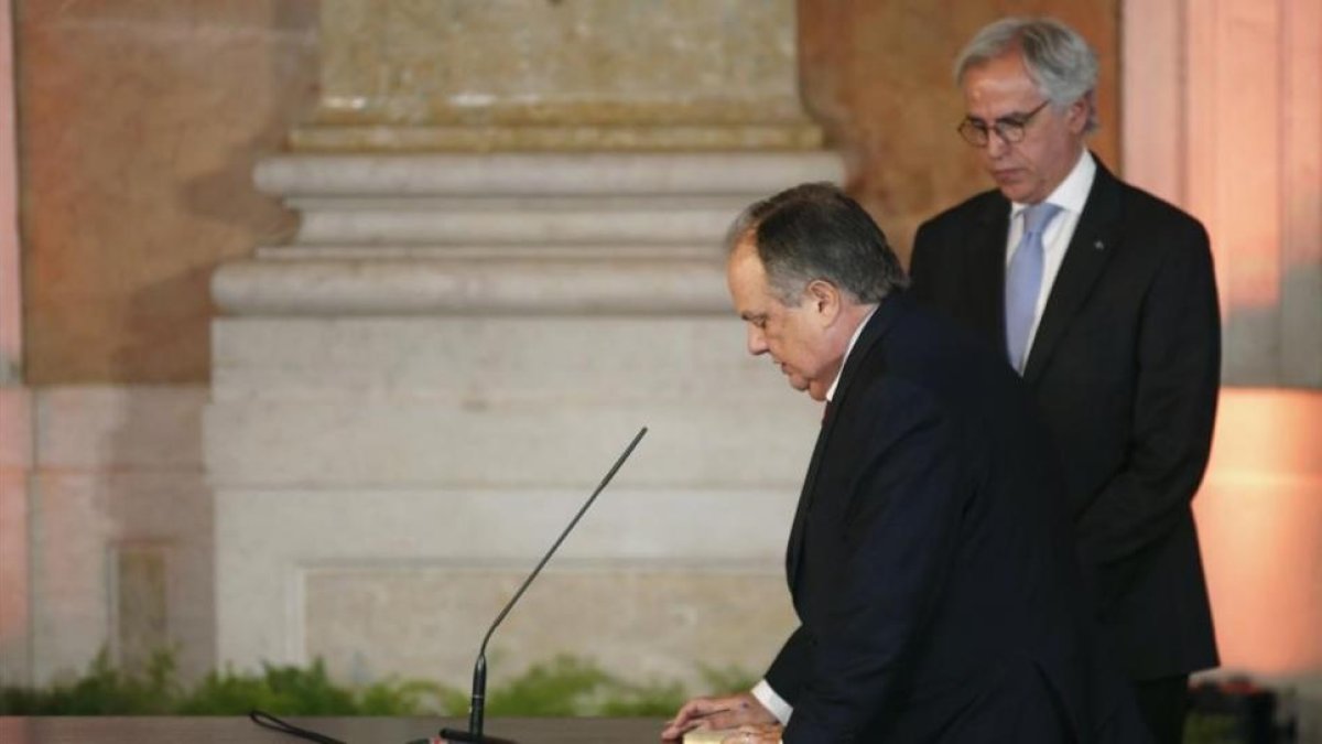 Joao Soares durante su juramento como ministro.