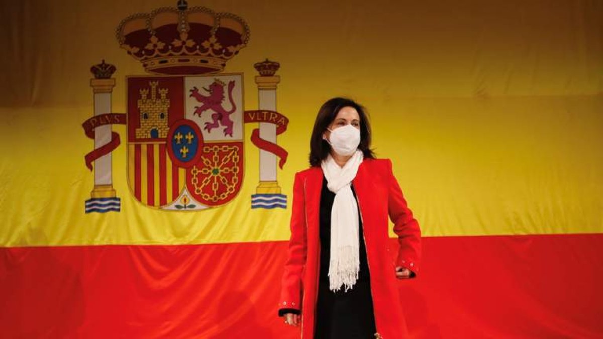 Margarita Robles en la entrega de los premios Sabino Fernández Campo, ayer en Sevilla. JOSÉ MANUEL VIDAL