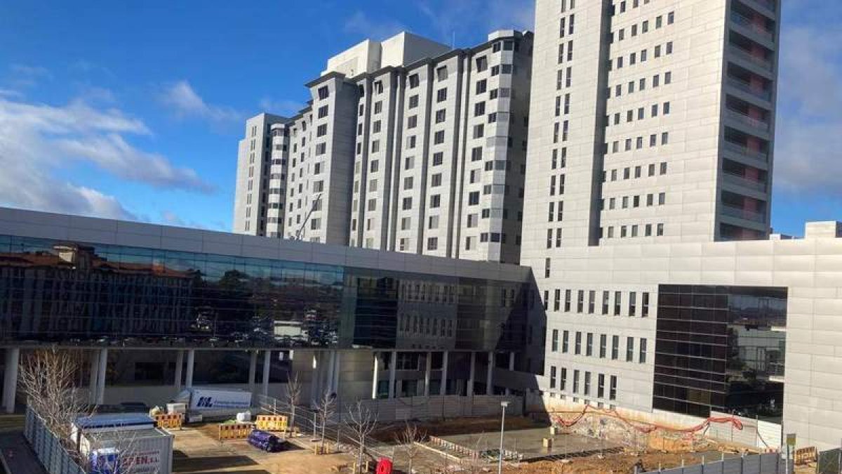 La obra del búnker para el acelerador lineal está avanzada y para conectarse con la planta -1 del Hospital. RAMIRO