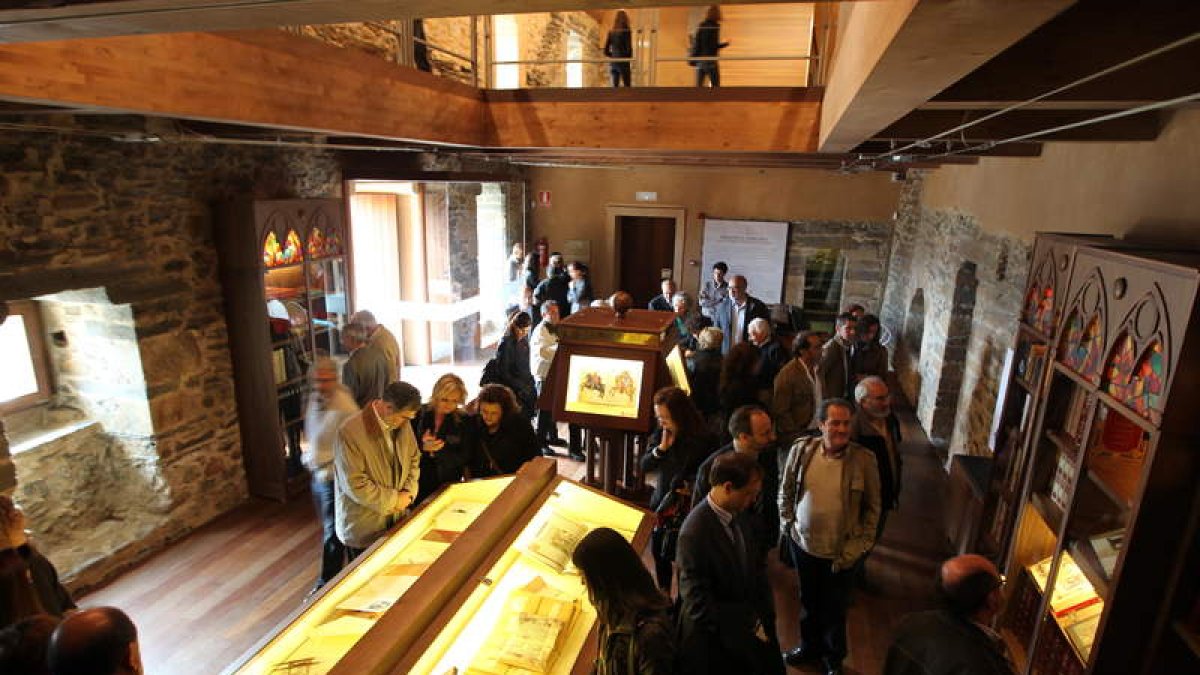 El acceso a la Biblioteca Templaria, el día de la inauguración de la primera fase del centro de investigación en 2012.