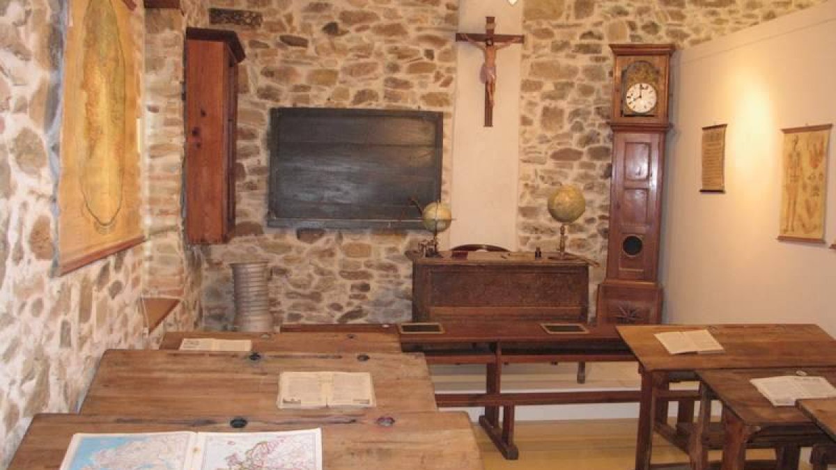 Sala del Museo Arqueológico y Etnográfico de Castrocalbón.