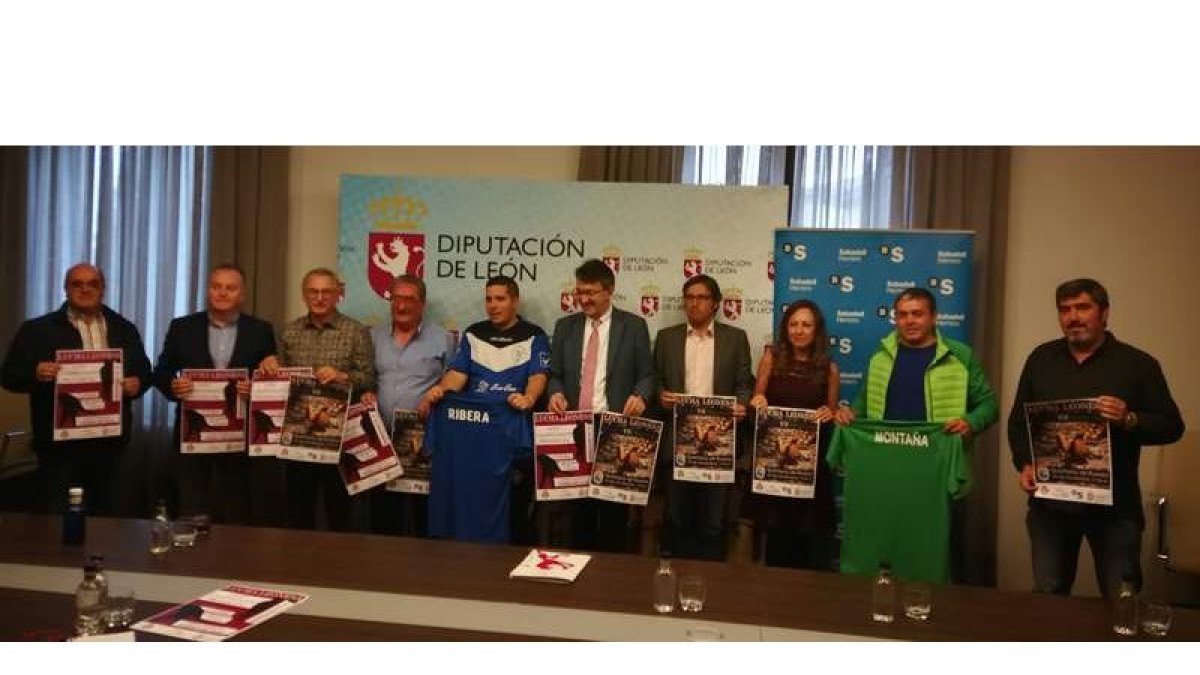 Un momento de la presentación del Provincial de Lucha Leonesa y del Ribera-Montaña. DL