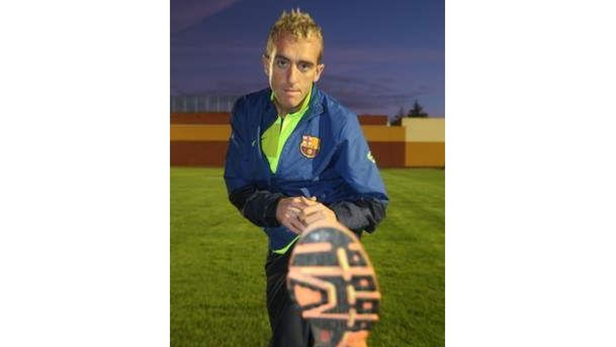 Sergio Sánchez, ejercitándose en el Estadio Hispánico.