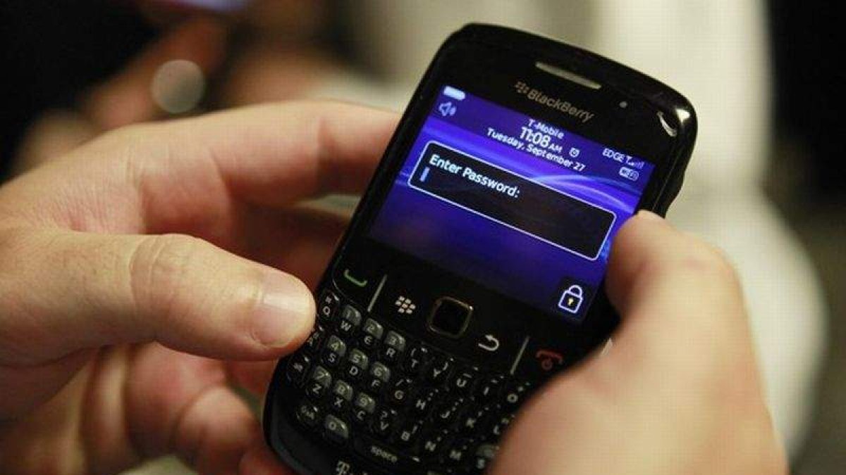 Un usuario de Blackberry, el pasado septiembre.
