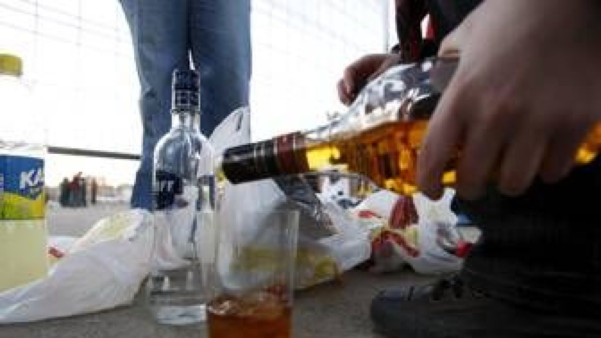 Según los expertos en España beber alcohol se considera normal en todas las edades