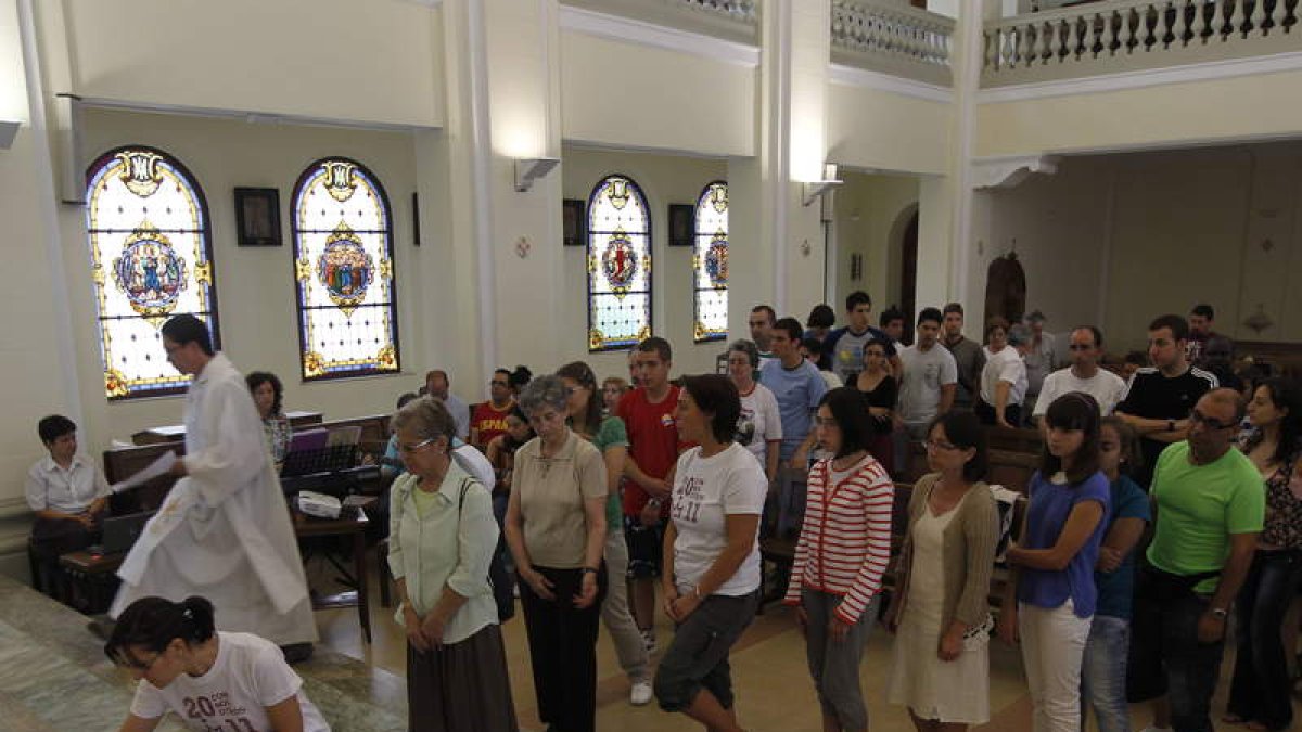 Algunos de los voluntarios celebraron ayer un encuentro.