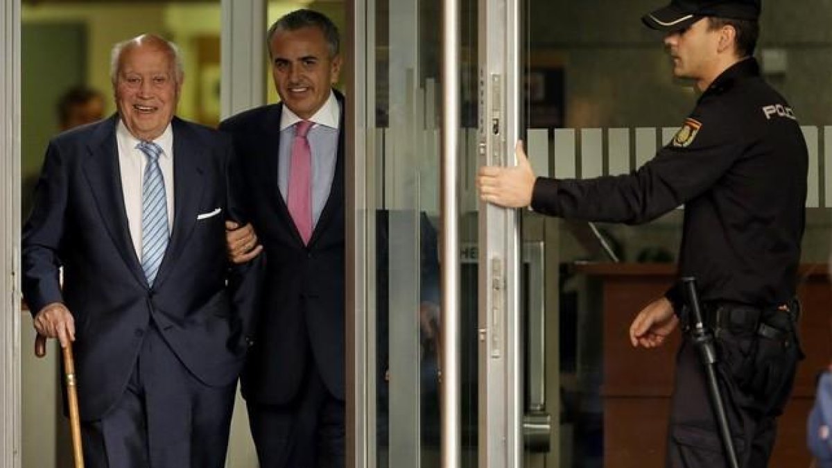 Álvaro Lapuerta, saliendo del juzgado