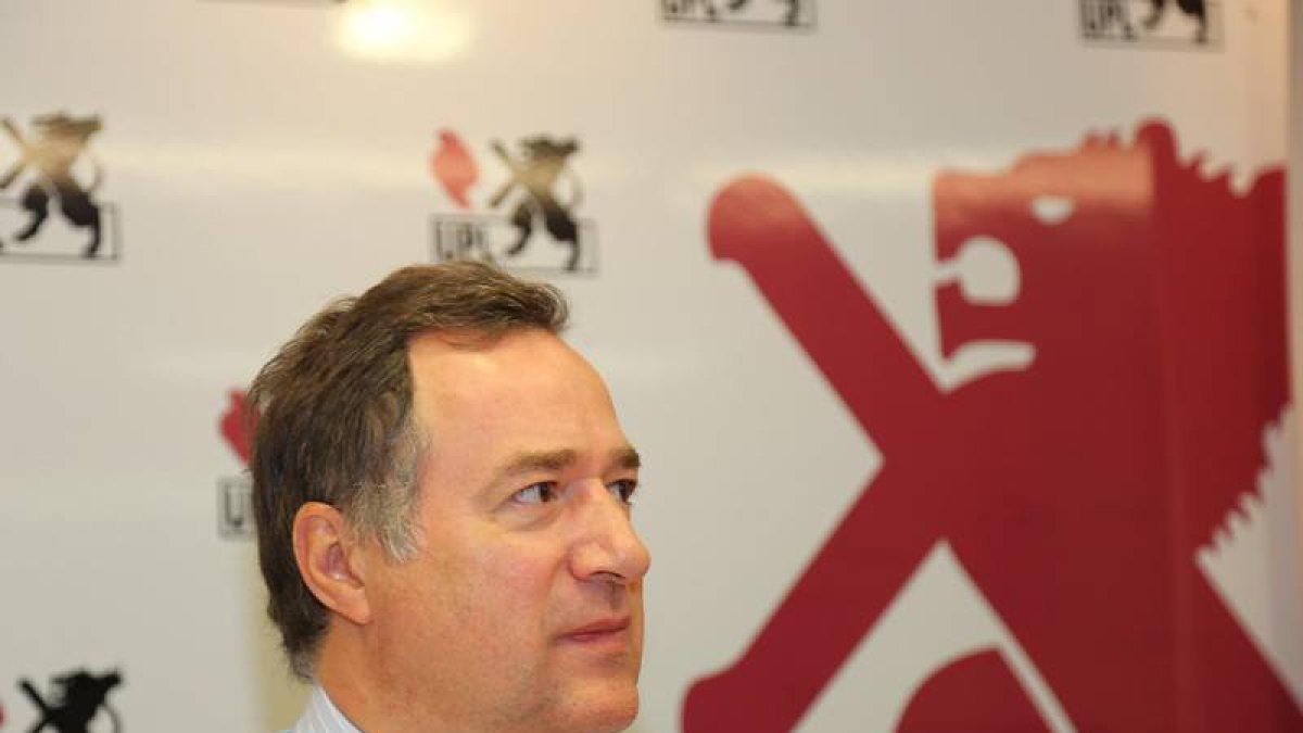Alejandro Valderas, procurador leonesista en las Cortes de Castilla y León