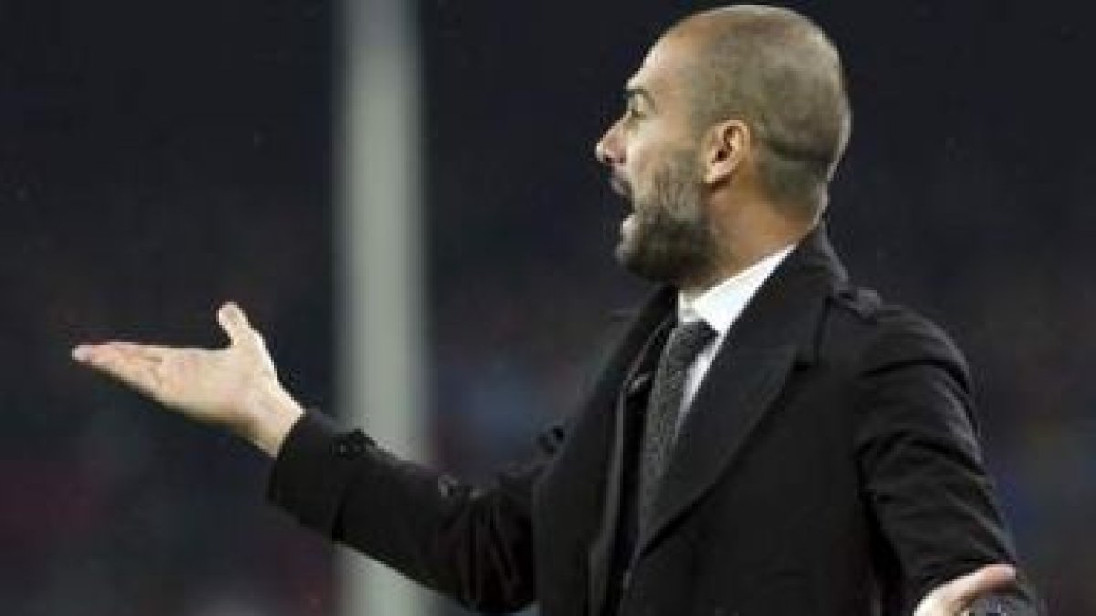 El técnico azulgrana continuará un año más dirigiendo el primer equipo.