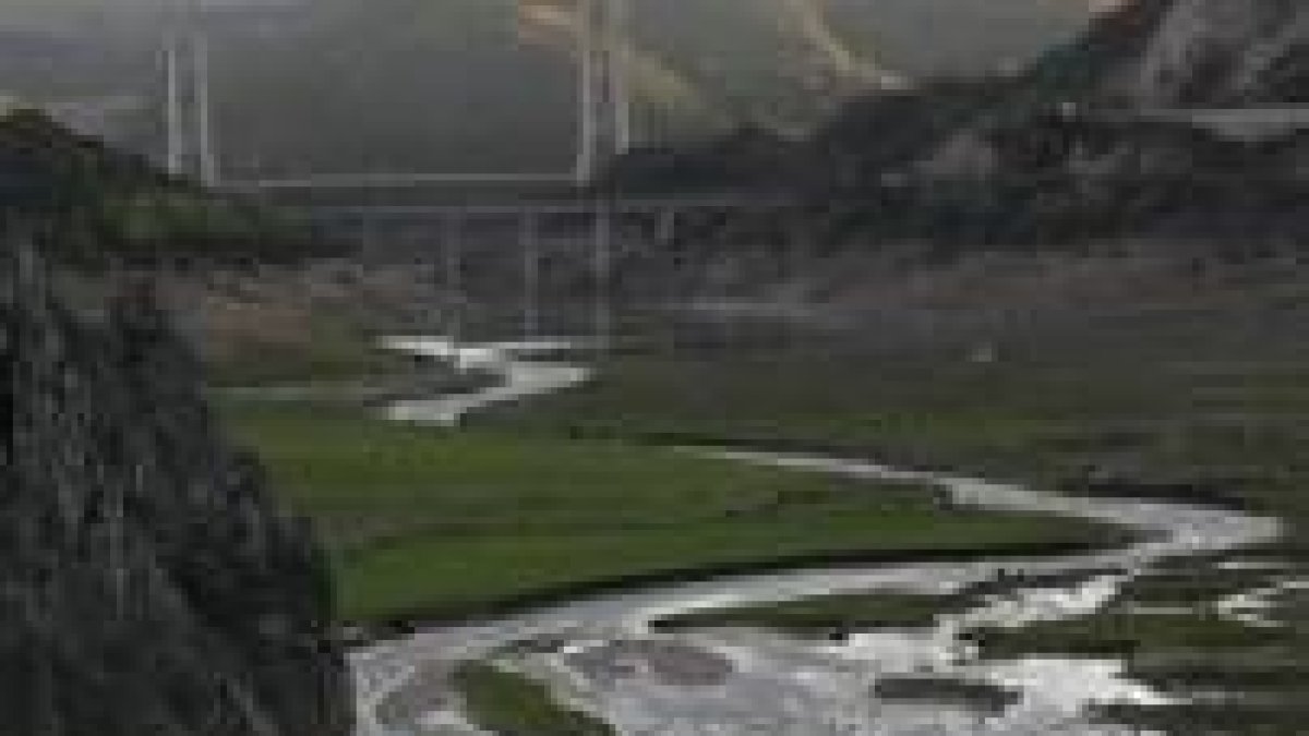 Imagen reciente de la trasera del embalse del Luna