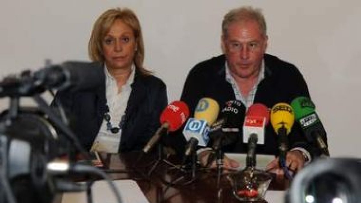 Manoli Ordás y Demetrio Alfonso Canedo, en la rueda de prensa