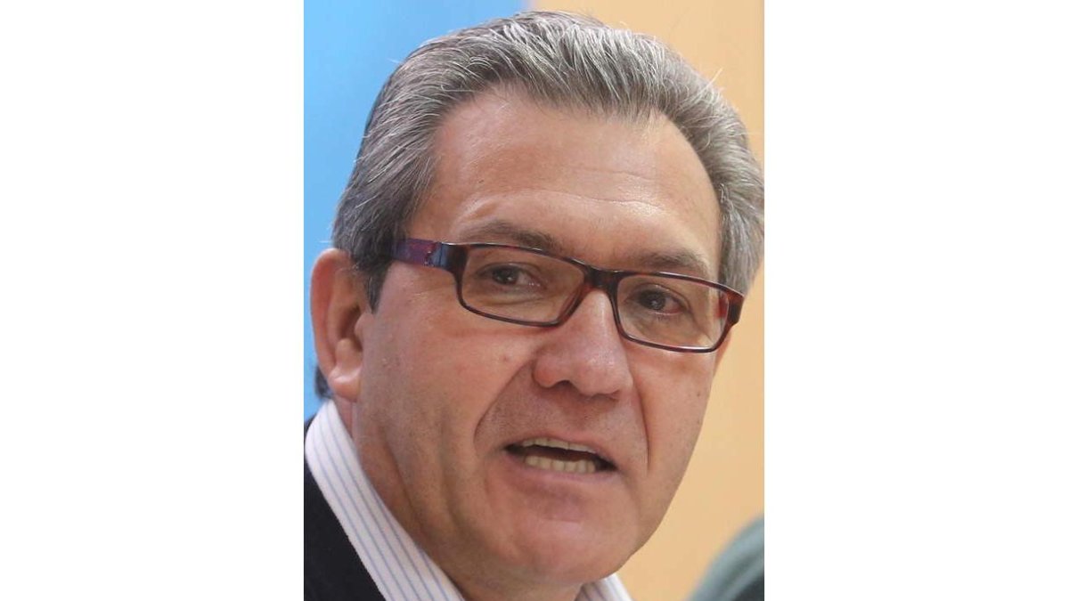 Adolfo Canedo. L. DE LA MATA