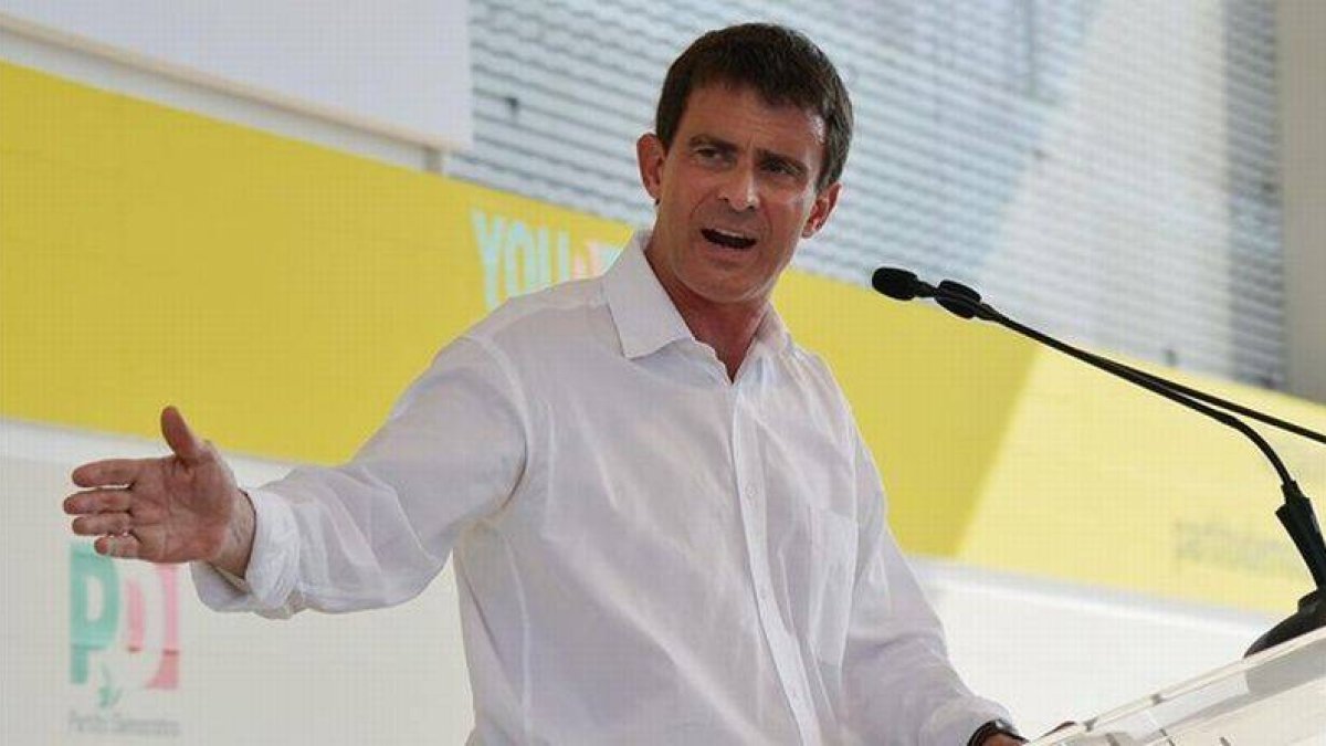 Valls en la Festa dell'Unita en Bolonia.