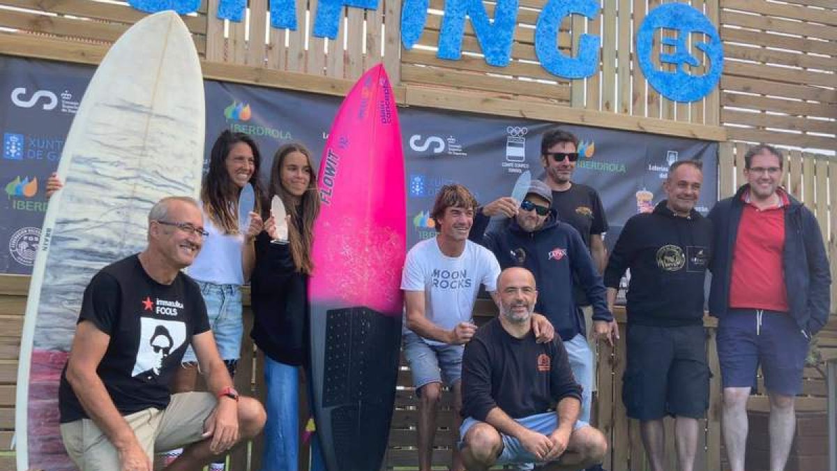 María Martín Granizo logra la medalla de plata en el Campeonato de España de surf. DL