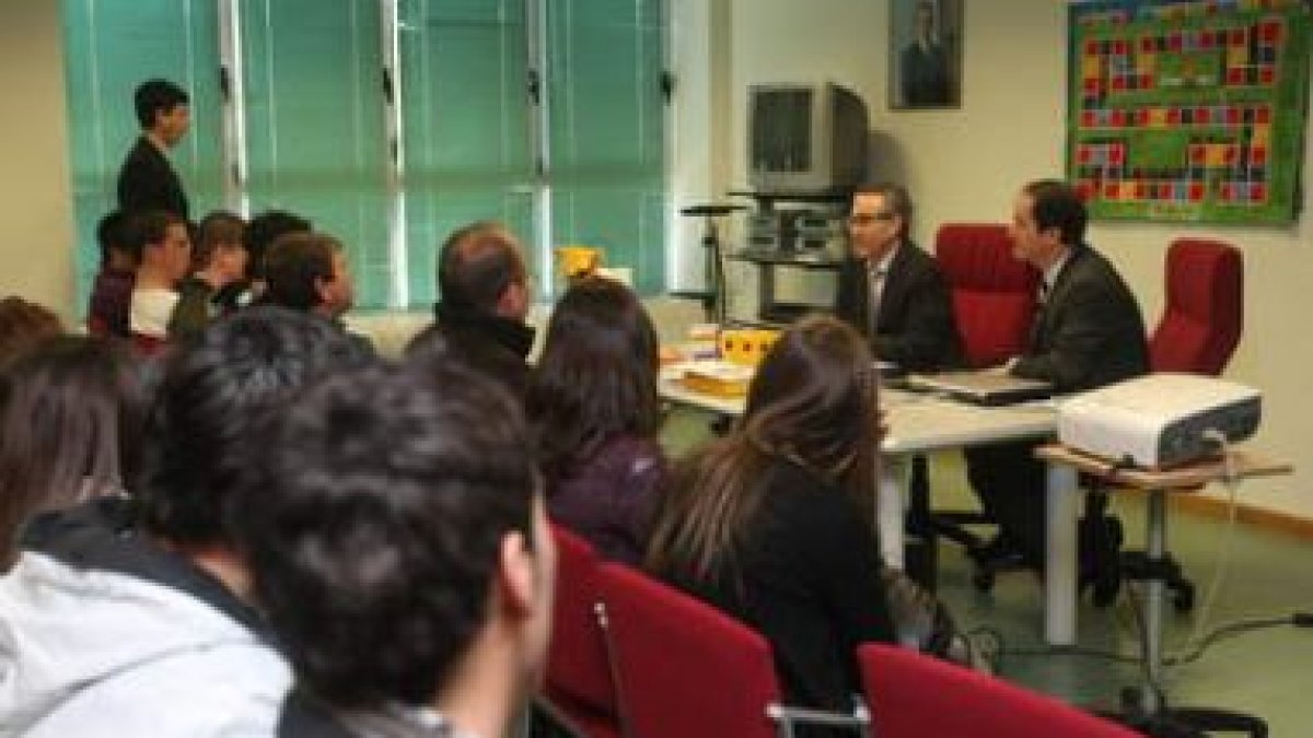Arranz y Díez, durante el acto de cooperación transfronteriza celebrado en León.