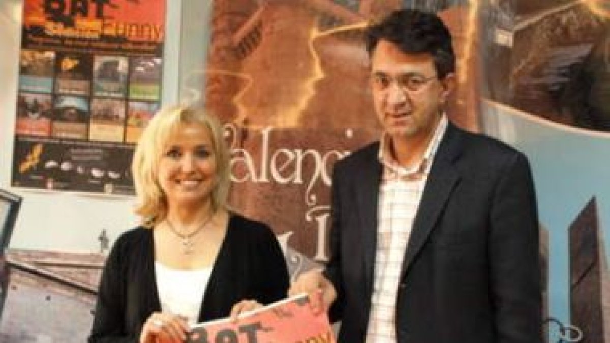 Marinelli y Majo presentan el programa de ocio nocturno.
